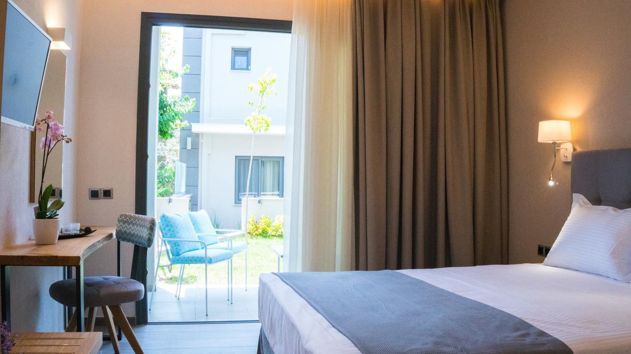 Costa Domus Blue Luxury Apartments Nikiti  Eksteriør billede
