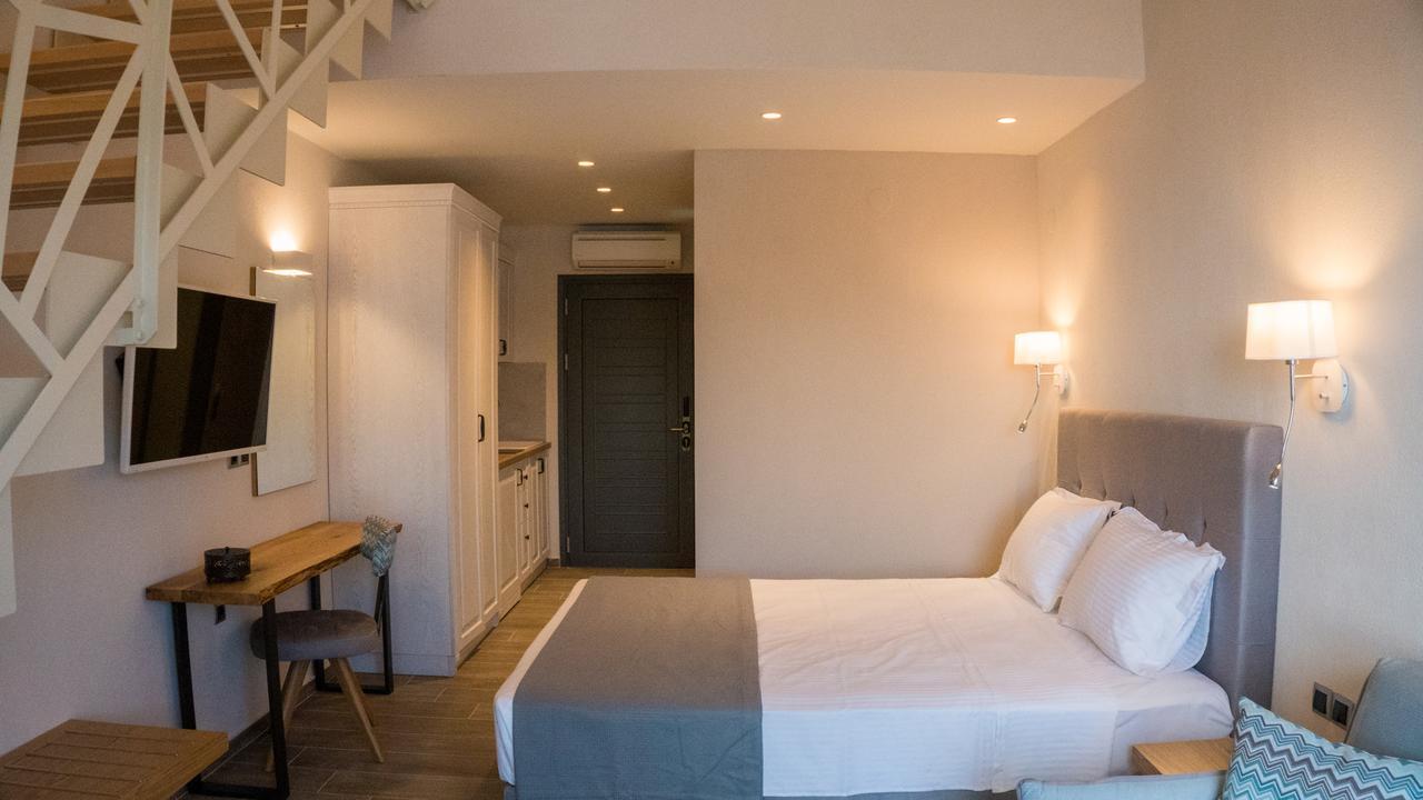 Costa Domus Blue Luxury Apartments Nikiti  Eksteriør billede