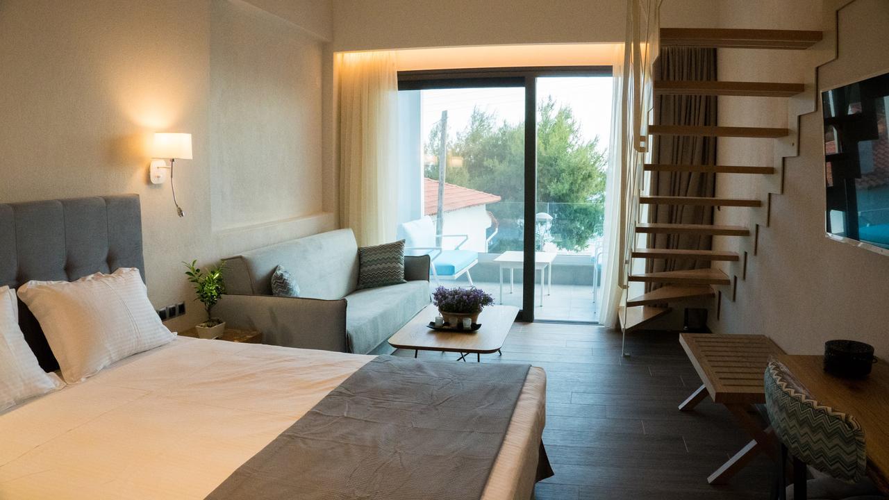 Costa Domus Blue Luxury Apartments Nikiti  Eksteriør billede